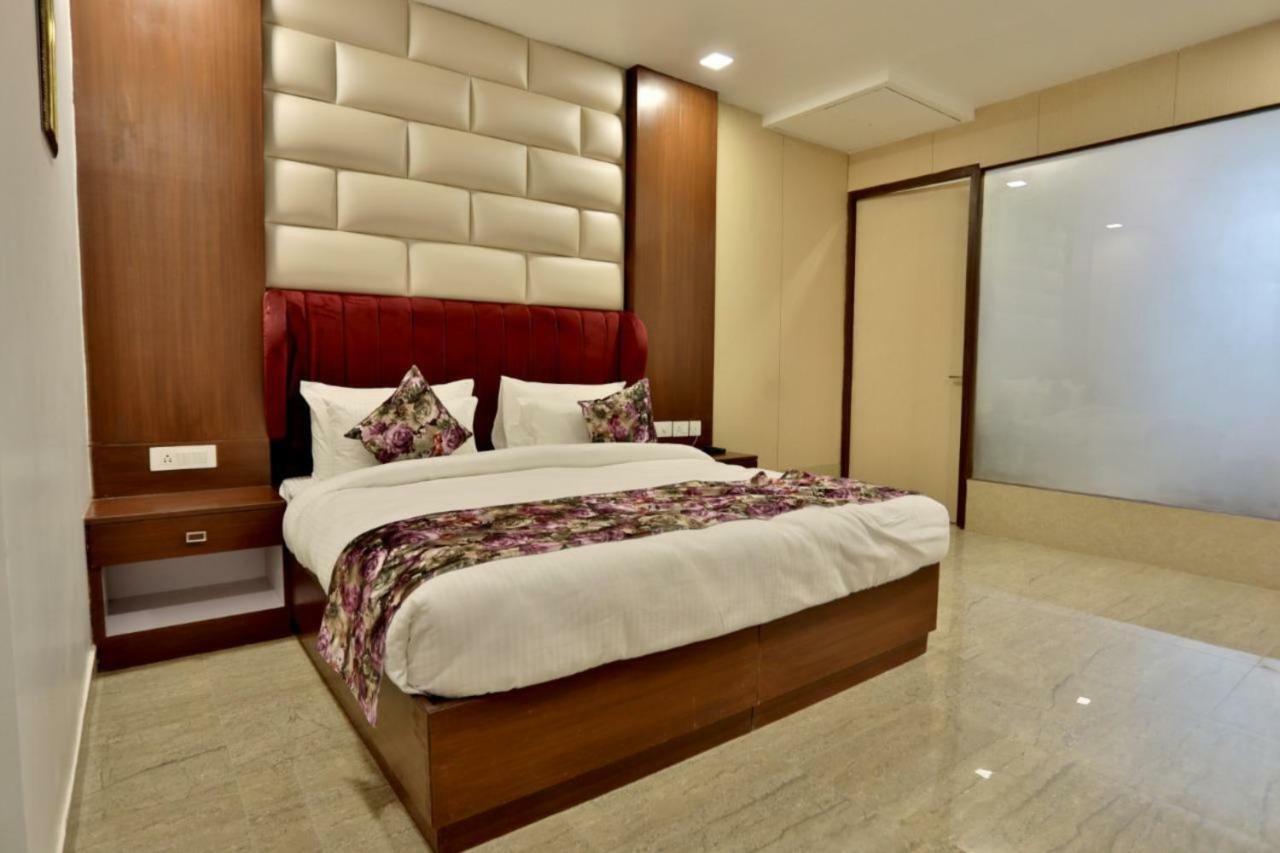 Hotel Royal Imperio Faridabad Exterior foto