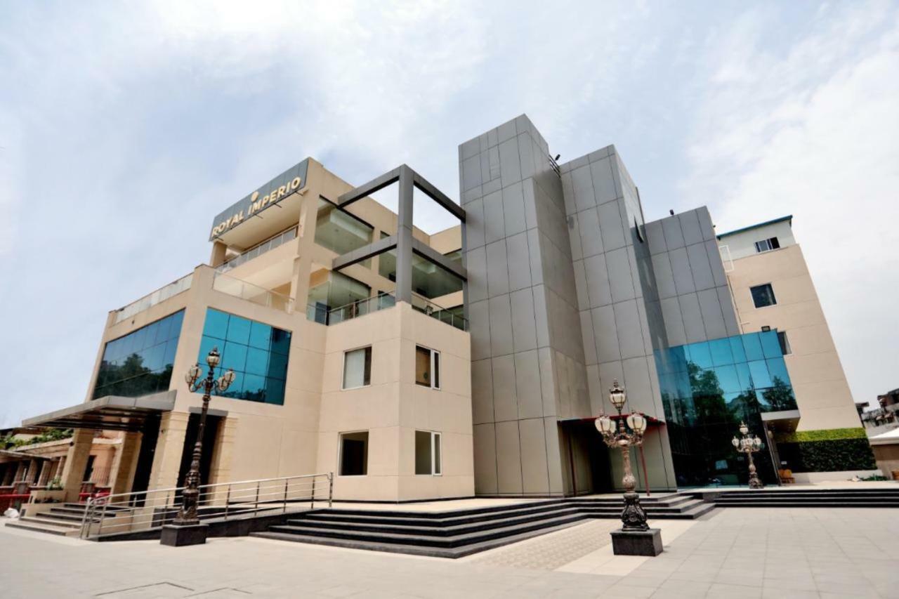 Hotel Royal Imperio Faridabad Exterior foto